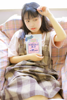 他将头埋进双腿间吮小核乔又夏